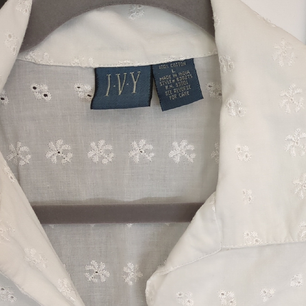 IVY Women's White Embroidered Blouse